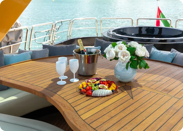 Reviews Yacht Charter for 2 person in Dubai