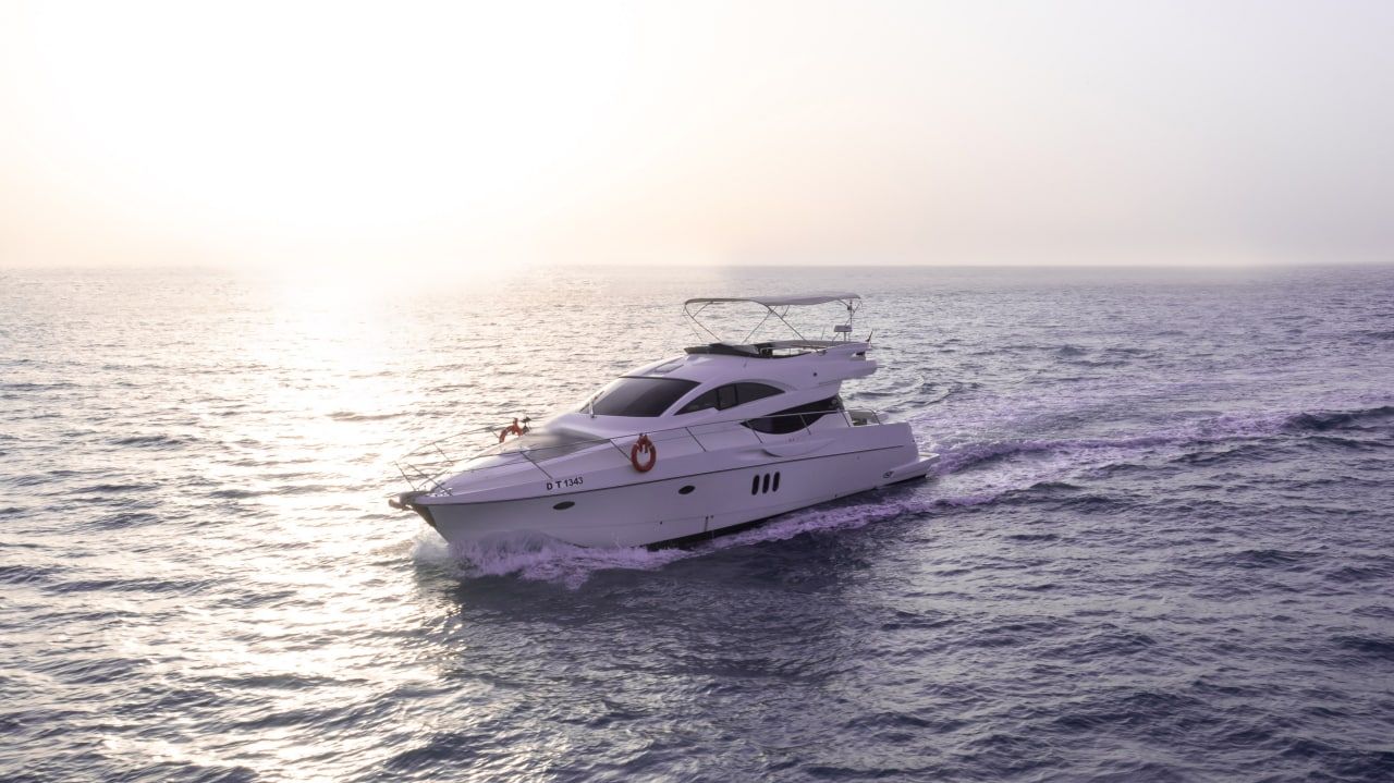 Yacht rental Dubai, Luxury yacht charter - CharterClick