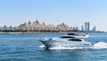 Luxury Yacht Etosha 58 Ft