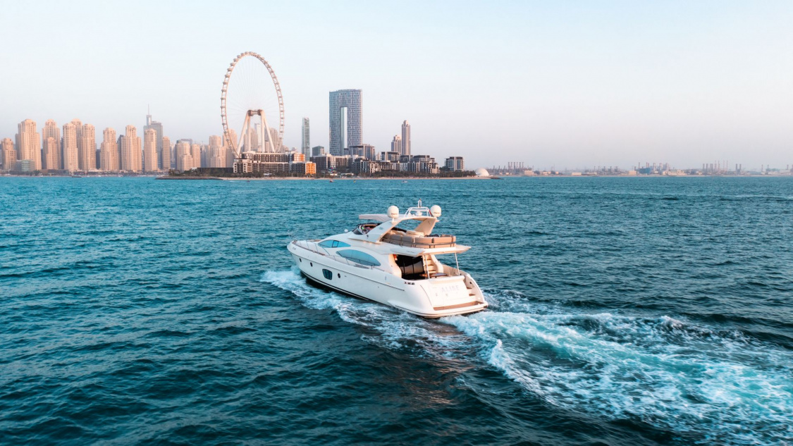 Plan Ultimate Yacht Party in Dubai - Charter Boat Dubai