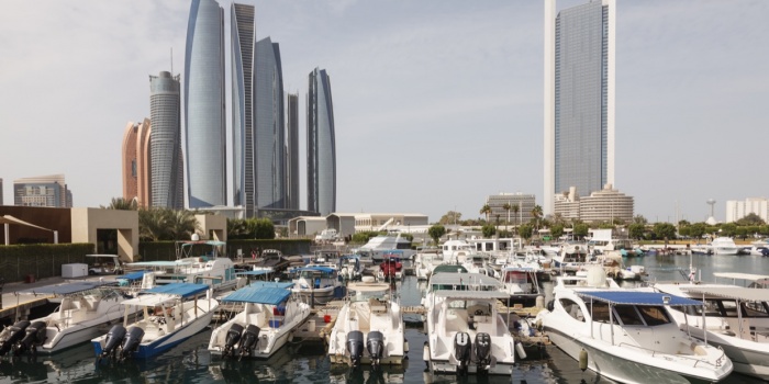 Yacht cruises and alcohol in Dubai