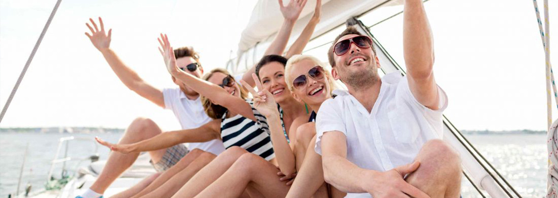 Advantages of Renting a Yacht in Dubai for a Birthday Party
