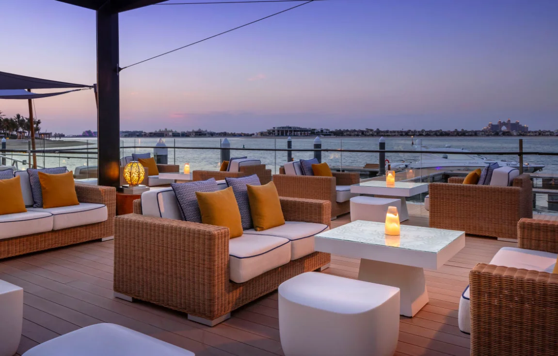 101 Dining Lounge & Bar