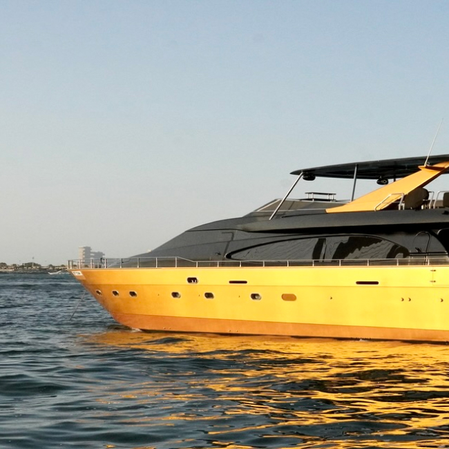 Feel the Yacht Charter for 2 person in Dubai