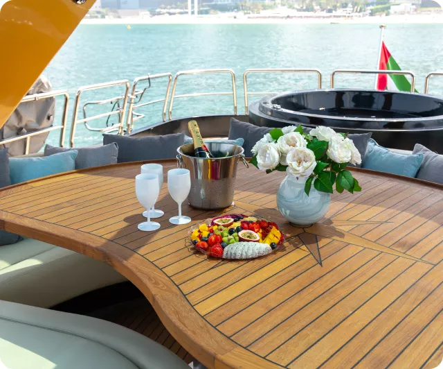 Feel the Dubai Yacht Tour with BBQ